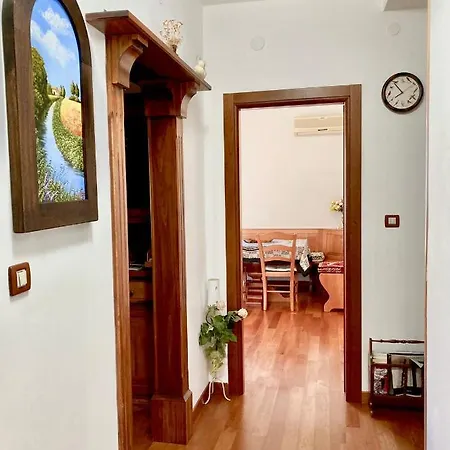 Medusa Apartment *